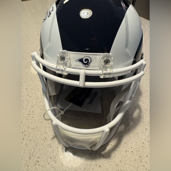 Todd Gurley Signed Los Angeles Rams Riddell Full Size Speed NFL Helmet w COA/Pho - Picture 3 of 12